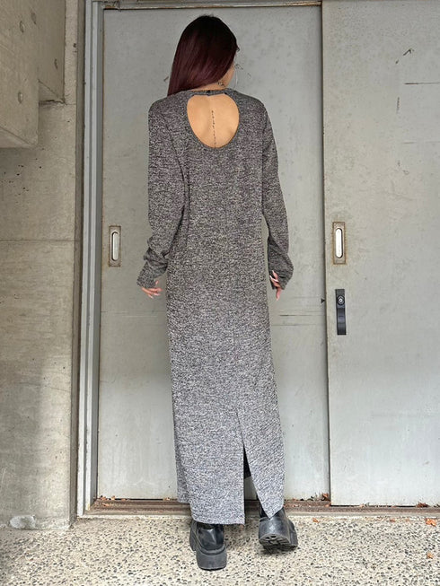 バックオープンワンピース